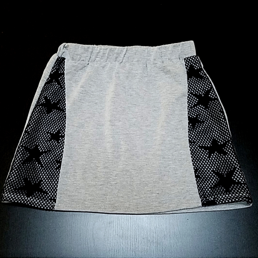 PINC Girl's Skirt, size L-12